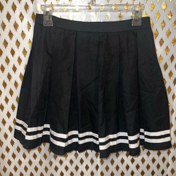 Hot topic Goth Black Pleated Cheer Skirt size S schoolgirl - Picture 4 of 6
